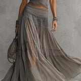 Top Cinza Transparente com Renda e Saia Maxi Plissada