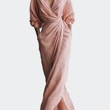 Lara - Vestido Feminino Rosa Minimalista Maxi com Decote em V em Linho