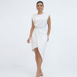 Auguara | Vestido Assimétrico com Ombros Estruturados