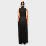Kristen - Vestido Maxi com Pregas e Abertura em Forma de Chave