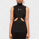 Kristen - Vestido Maxi com Pregas e Abertura em Forma de Chave