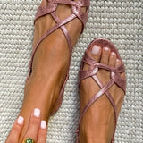 Sandálias slingback efeito serpente baixas Bronze a ponta aberta