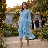 Mariana | Vestido Plissado com Mangas Românticas e Frufrus Assimétricos
