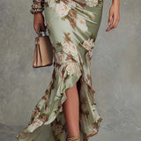 Vestido Maxi Assimétrico em Satin Verde com Mangas Bell e Decote em V