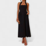 Lídia - Vestido Midi Preto com Decote e Detalhe na Cintura